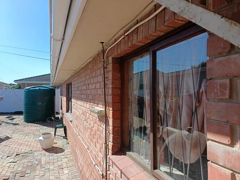 5 Bedroom Property for Sale in Malabar Eastern Cape